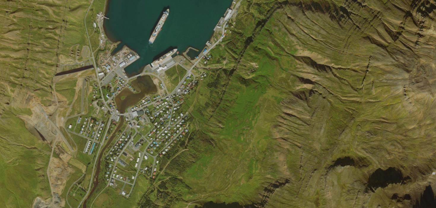 Loftmynd af Seyðisfirði tekin í ágúst 2025