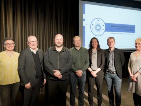  Á myndinni eru fyrirlesarar og fundarstjóri, frá vinstri: Steinunn Gunnarsdóttir, Magnús Guðmundsson, Hafliði Sigtryggur Magnússon, Árni Geirsson, Eydís Líndal Finnbogadóttir, Björn Barkarson og Anna Guðrún Ahlbrecht.