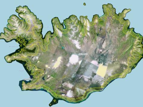  Gulu línurnar afmarka það landsvæði sem skilgreint hefur verið sem Strandsvæði (Coastal Zone) á Íslandi. Um er að ræða 10 km breiðan kraga frá fjöru og inn til landsins.
