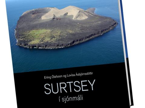 Kápa bókarinnar Surtsey í sjónmáli