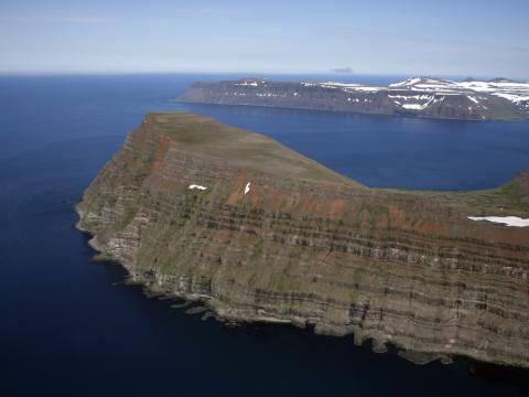 Grænahlíð, Aðalvík og Straumnes í fjarska